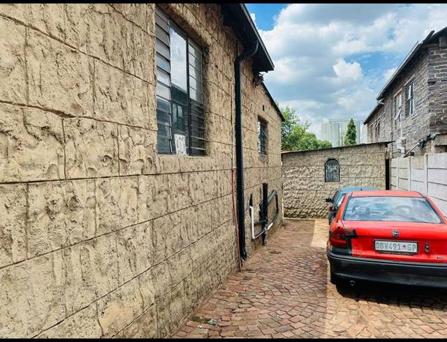 11 BEDROOM HOUSE FOR SALE IN DELVILLE